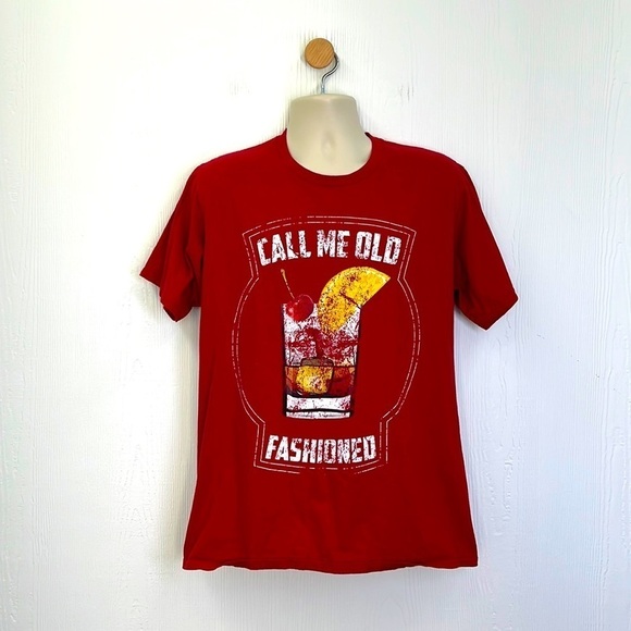 Gildan - Call Me Old Fashioned Red Graphic Short Sleeve T Shirt Size Large - Picture 1 of 7